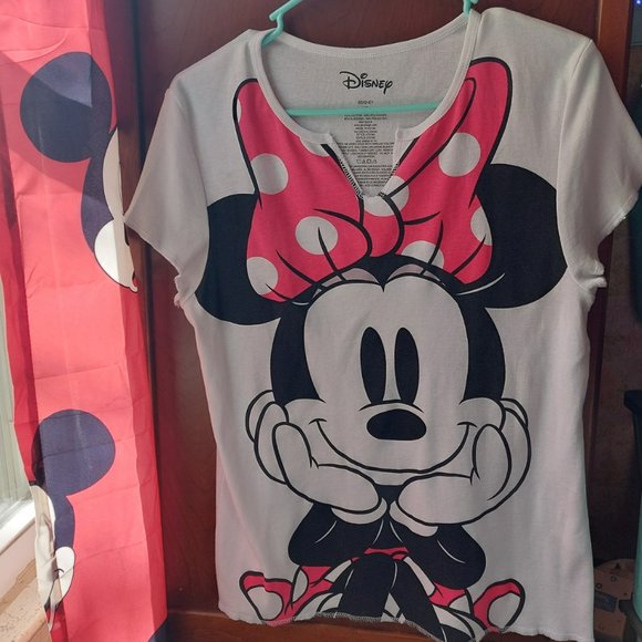 Disney Tops - 9$ SALE: Minnie Mouse T-shirt